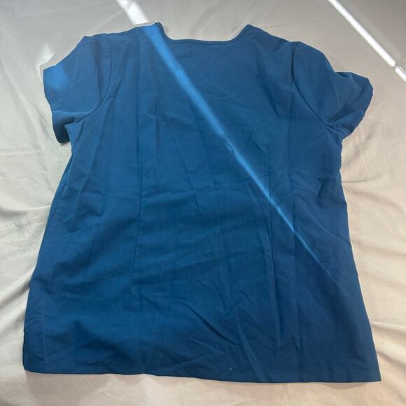 FIGS Technical Collection women's size XL Scrub top - Picture 4 of 4